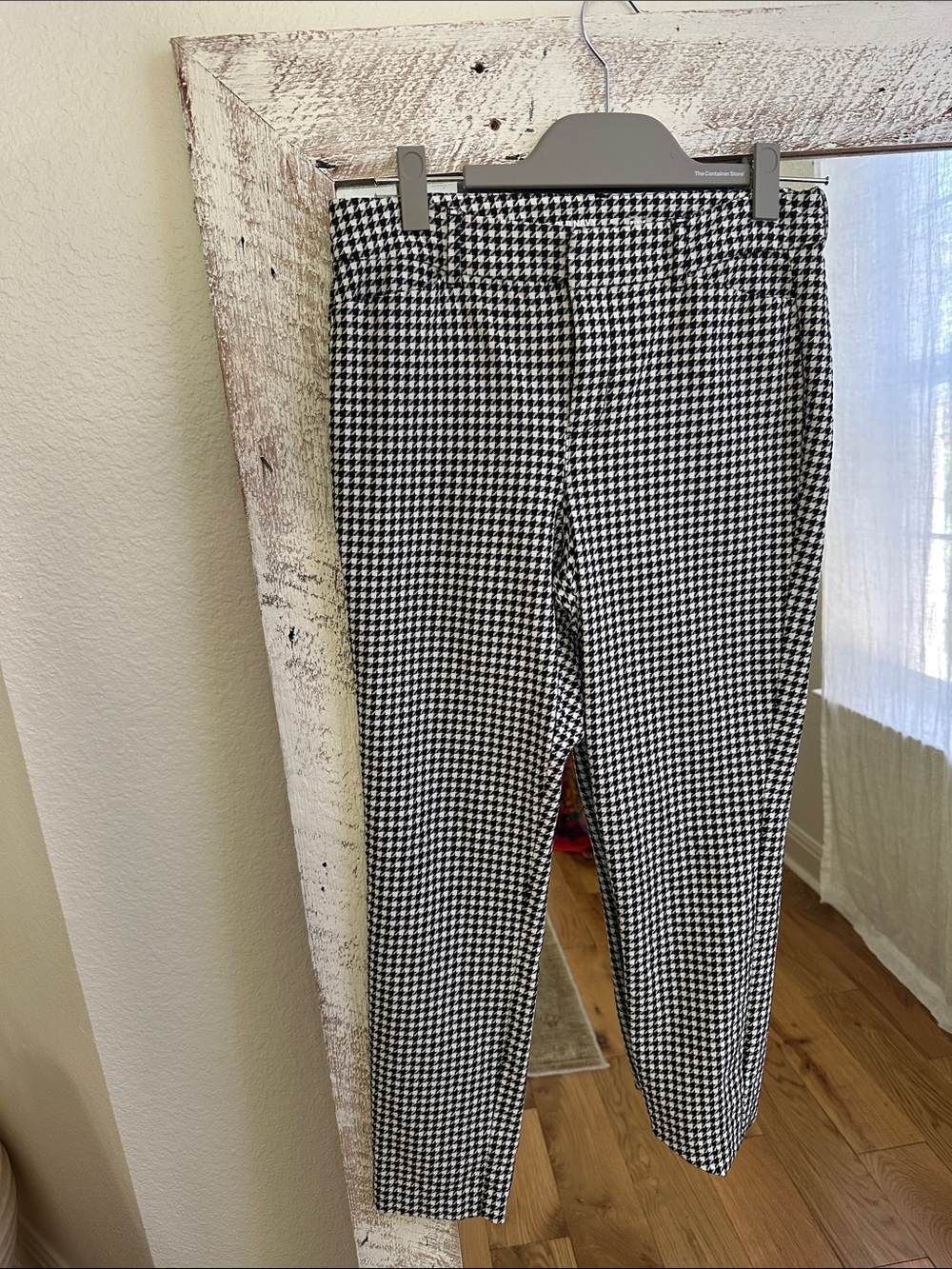 Old Navy Black and White Houndstooth Women’s pixie high rise  Dress Pants